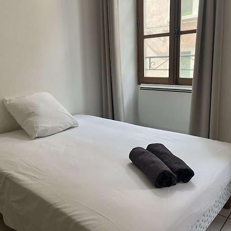 Le Monnai Apartment Nimes Bagian luar foto
